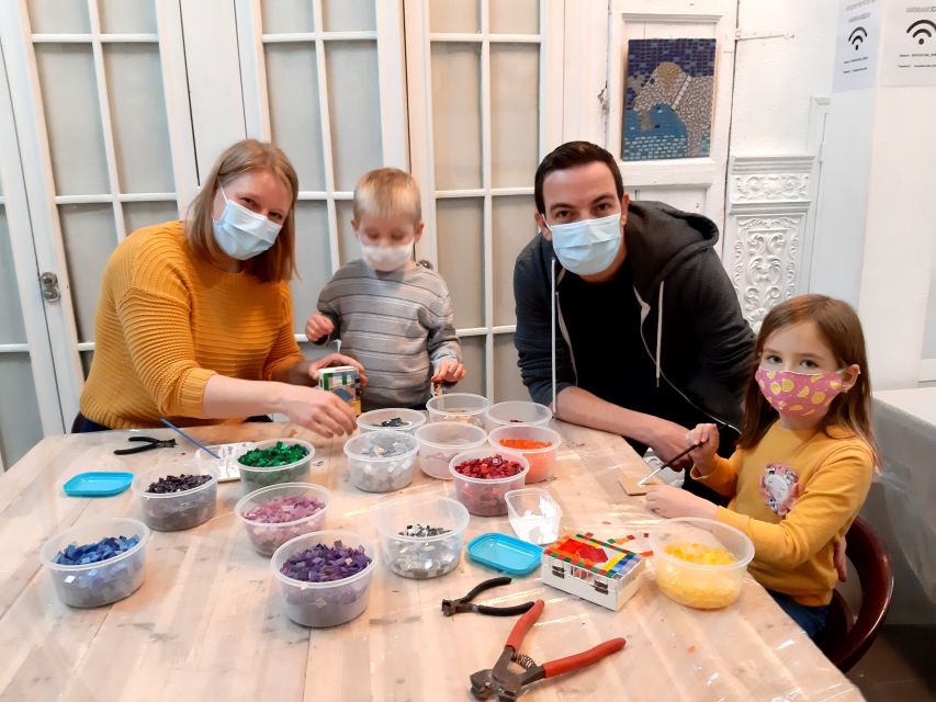 Guided Gaudí’s Trencadís Mosaic Workshop in Barcelona - How the workshop time really works