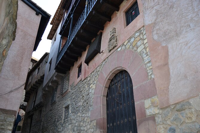 Guided Tour of Albarracín and Casa Noble - Portal del Agua and the meaning of a place name