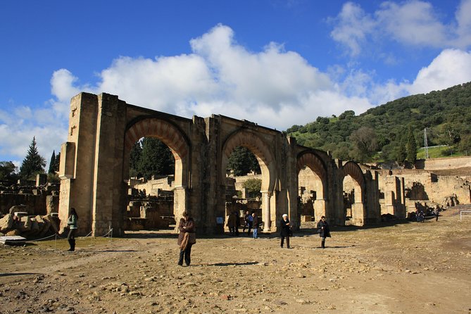 Guided visit to Medina Azahara - The political city behind the ruins
