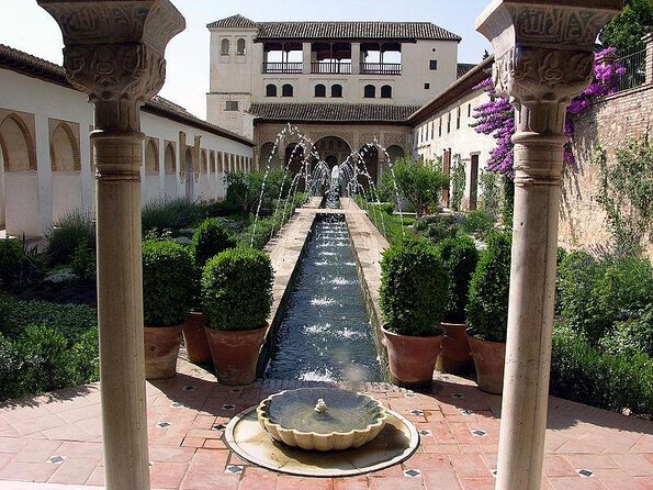 Guided Walking Tour of the Alhambra in Granada - Why the Alhambra Needs a Guide