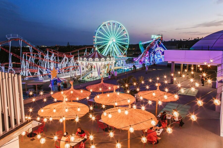 Holiday World Maspalomas Wooland Ticket - The two-storey carousel and gentler choices