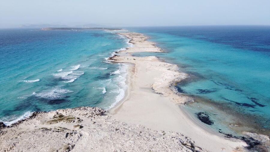 Ibiza: Platja d'en Bossa Round-Trip Transfer to Formentera - Choosing the right return boat