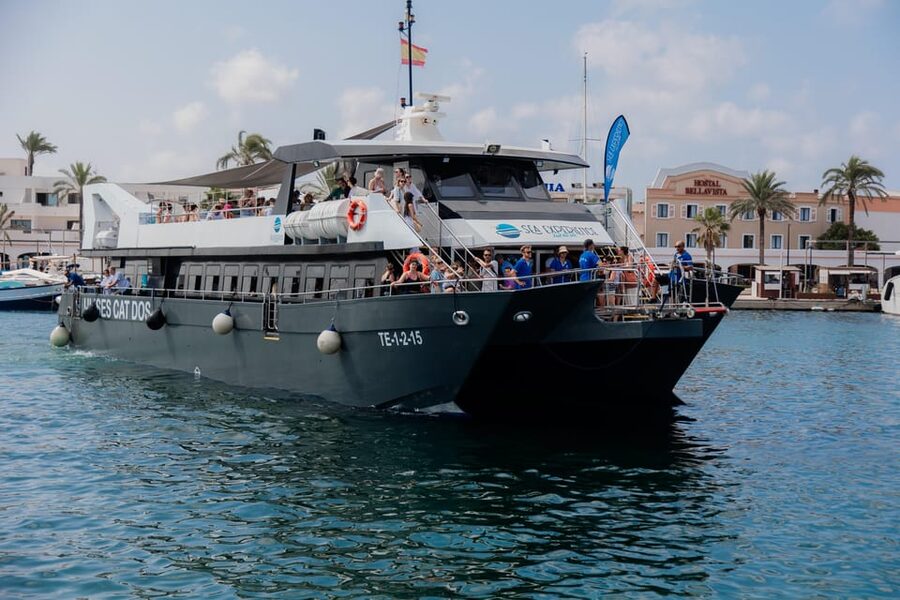 Ibiza: Platja d'en Bossa Round-Trip Transfer to Formentera - Leaving from Carrer de La Punta in Platja den Bossa