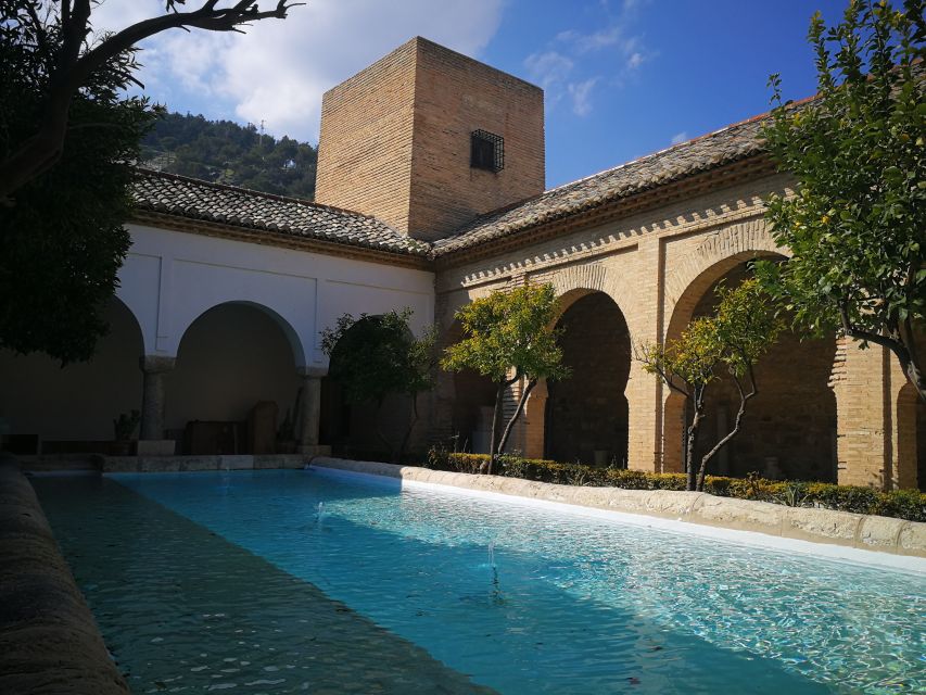 Jaén 2.5-Hour Tour: Cathedral, Arabs Baths and Old City - Walking through Santo Domingo and Barrio de la Magdalena