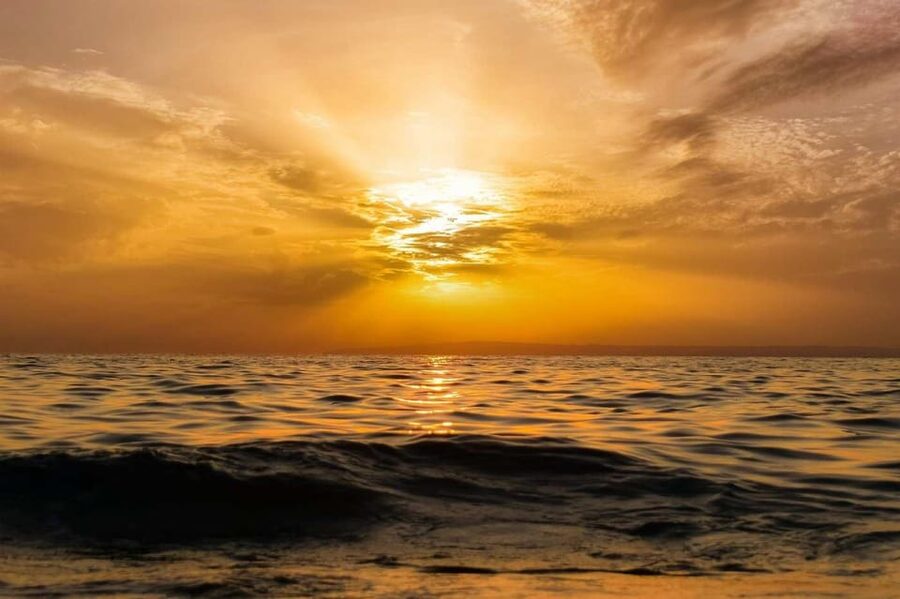 Jávea: 90-Minute Sunset Cruise with Glass of Cava - What the cruise does, and what it does not do
