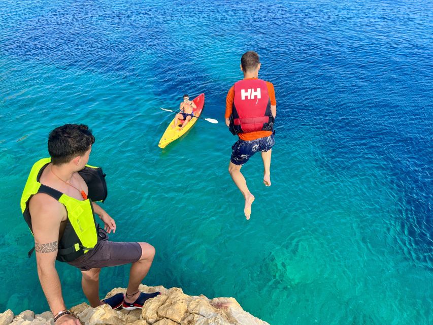 Jávea: Cala Tango and San Antonio Nature Reserve Kayak Tour - Guides, equipment, and safety