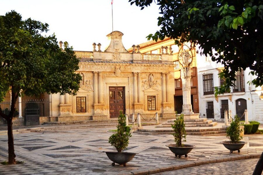 Jerez: Historic Center Guided Tour - The cathedral’s Gothic, Baroque, and Neoclassical face
