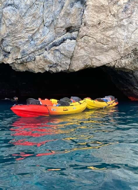 La Herradura: Kayak & Snorkel Tour to Cerro Gordo Reserve - Paddling into the Maro-Cerro Gordo caves