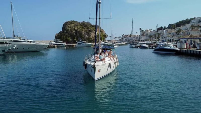 La Herradura: Sailing with a view of dolphins - Shared or private sailing?