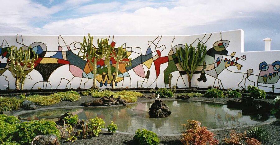 Lanzarote: César Manrique Foundation and Teguise Market - Key points at a glance