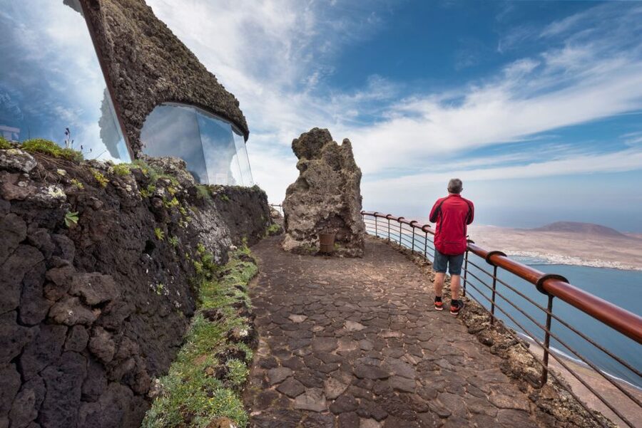 Lanzarote: César Manrique Full-Day Tour - Why César Manrique is the key to understanding Lanzarote