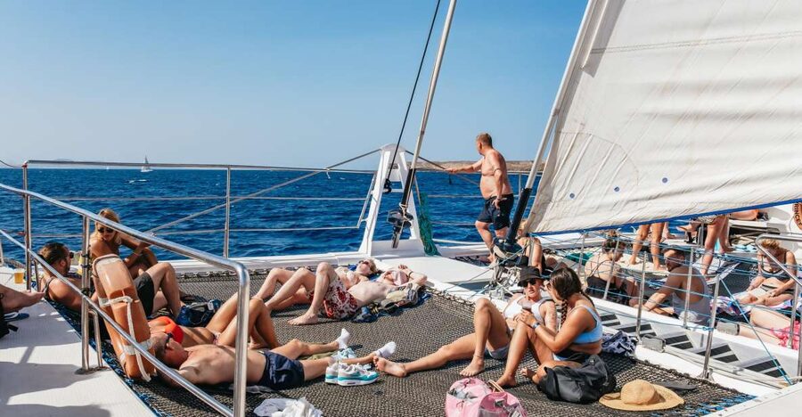 Lanzarote: Day Trip to the Papagayo Beaches by Catamaran - The Costa de Papagayo stop