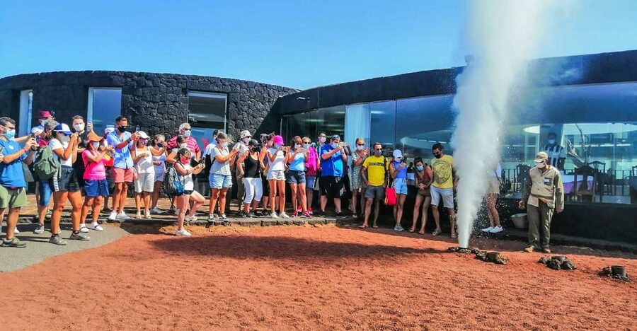 Lanzarote: Full-Day Island Highlights Tour - Why Timanfaya gives the tour its shape