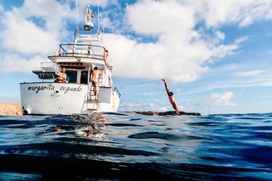 Lanzarote: Half-Day Chill Out Cruise at Papagayo Beach - What the four hours feel like