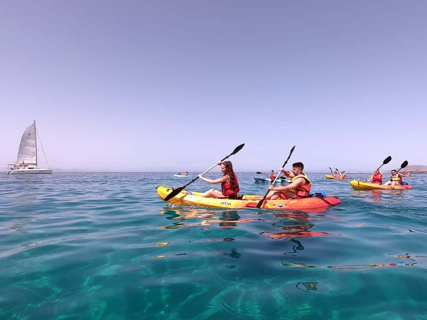 Lanzarote: Kayak and Snorkelling at Papagayo Beach - Paddling past the cliffs and beaches