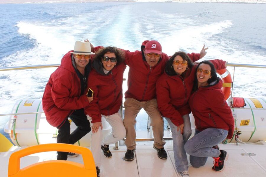 Lanzarote: Lobos Island Half-Day Dolphin Watching Trip - Practical packing advice for Lobos Island