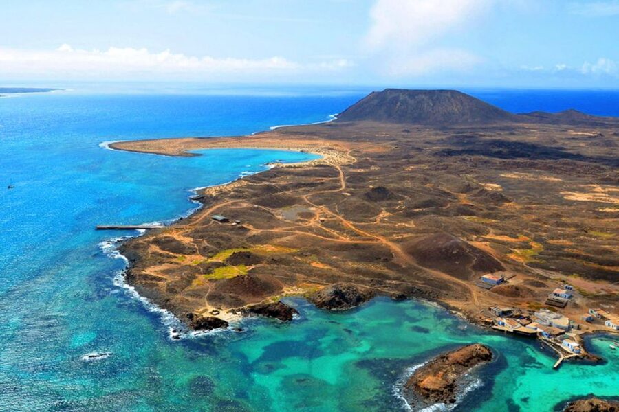 Lanzarote: Lobos Island Half-Day Dolphin Watching Trip - The return ride and coach transfer