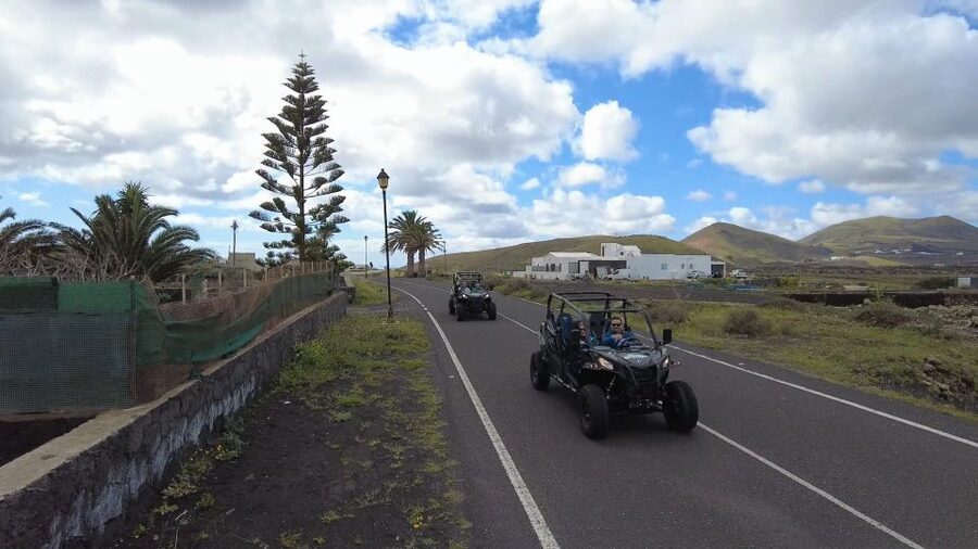 Lanzarote: Mix tour Guided Buggy Volcano Tour 4 or 6 seater - Dust, wind, and what to wear