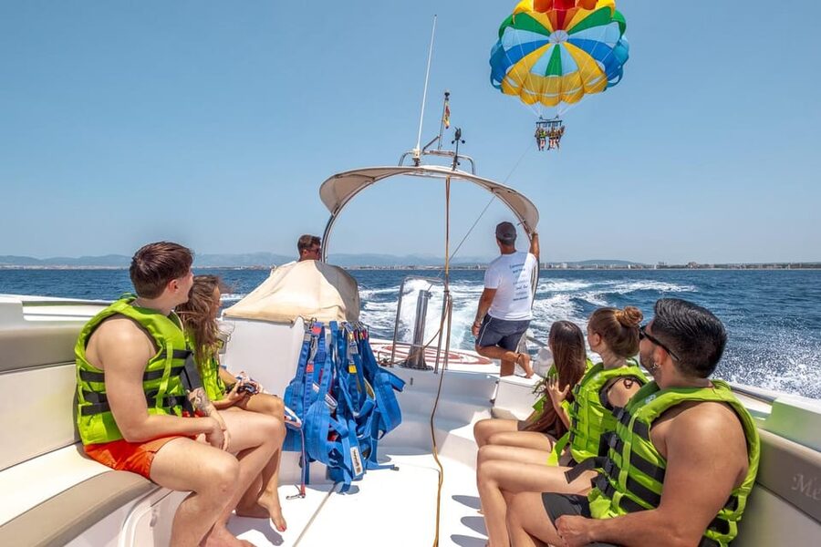 Lanzarote: Parasailing Adventure in Puerto del Carmen - The safety briefing and harness setup