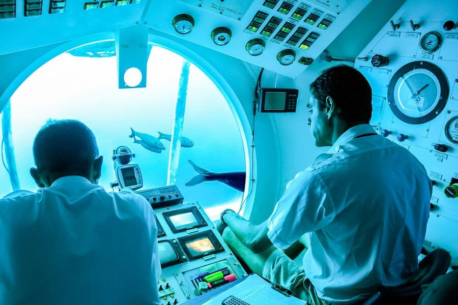 Lanzarote: Real Submarine Dive with Hotel Pickup - Audio guidance without a live lecture