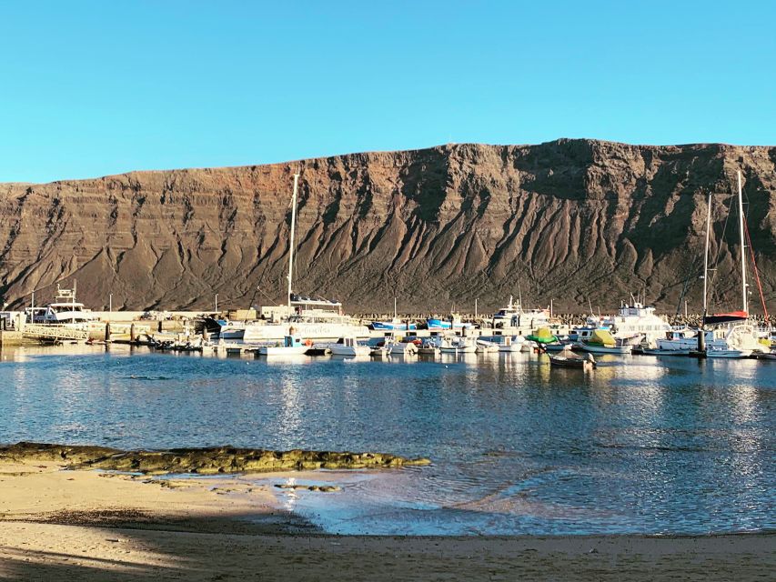 Lanzarote: Return Ferry to La Graciosa with Bus Pickup - Should you book it?