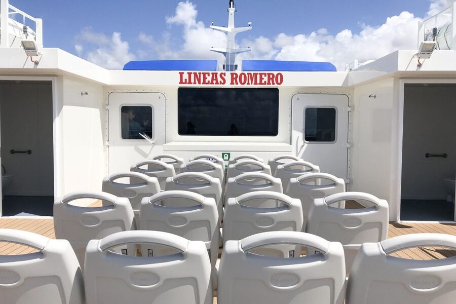 Lanzarote: Return or 1-Way Ferry to Fuerteventura with Wifi - Clean boats, helpful staff, and one ticket warning