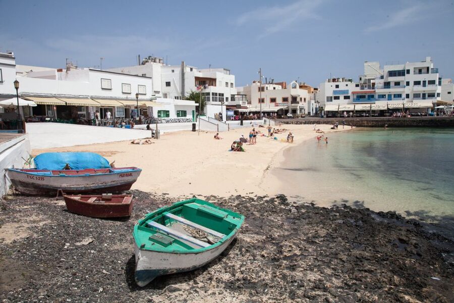 Lanzarote: Return or 1-Way Ferry to Fuerteventura with Wifi - Booking details that affect your day