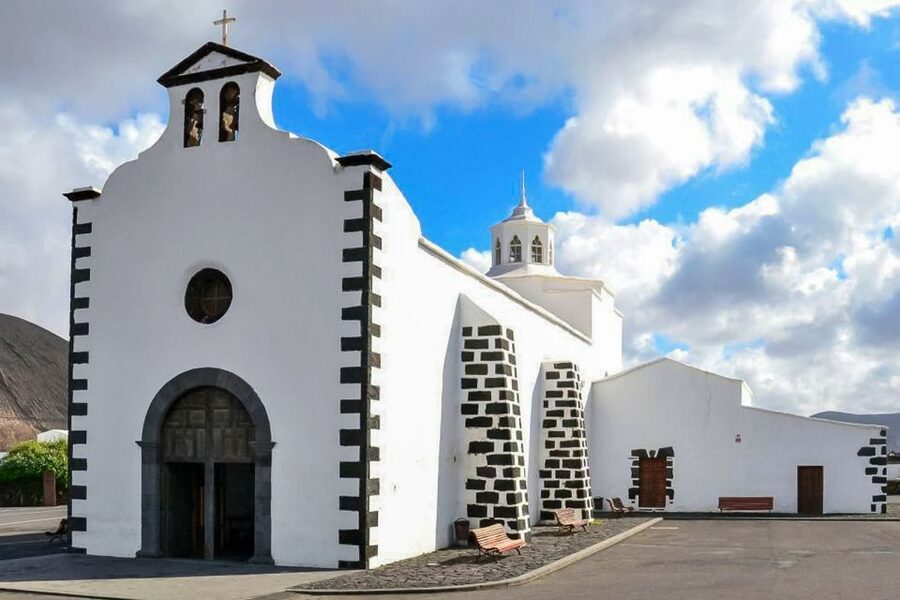 Lanzarote: Timanfaya Park and Jameos del Agua Full-Day Tour - Jameos del Agua: the day’s most polished stop