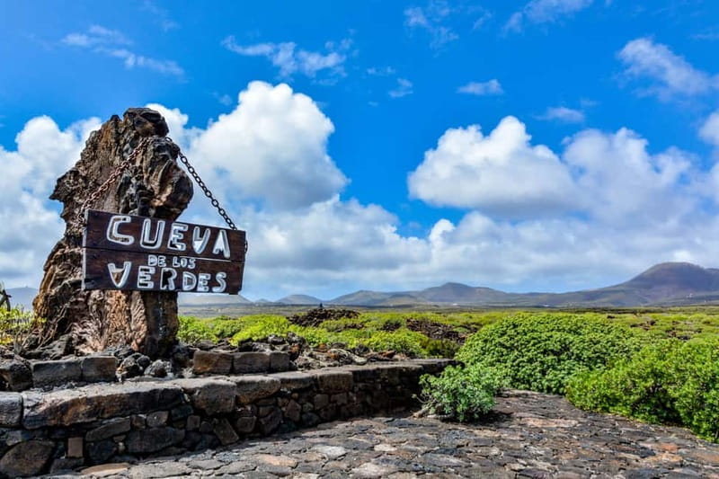 Lanzarote: Timanfaya Park, Jameos Agua, & Cueva Verdes Tour - Pickup details matter more than they first appear