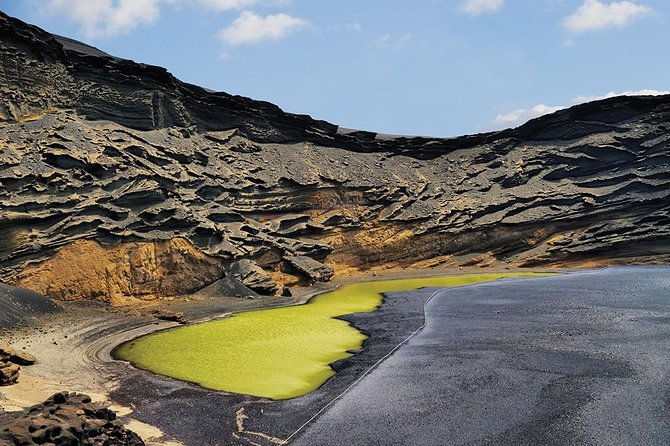 Lanzarote Volcano and Wine Region Tour from Fuerteventura - The Aloe Vera center: useful stop or sales visit?