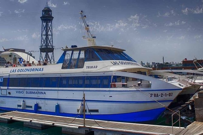 Las Golondrinas Barcelona 60-min Boat Tour - The middle 15 minutes: along the beach and toward Port Olímpic