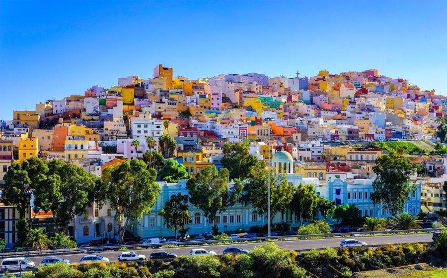 Las Palmas, Botanical Gardens and Bandama Volcano Tour - Las Canteras Beach and the Alfredo Kraus area