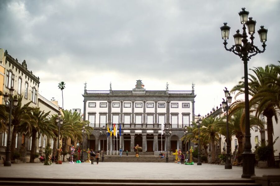 Las Palmas: City Sightseeing Hop-On Hop-Off Bus Tour - Audio commentary, comfort, and bus quality