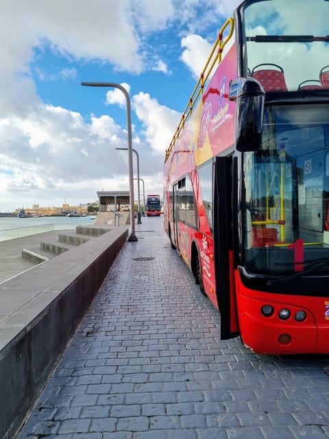 Las Palmas: City Sightseeing Hop-On Hop-Off Bus Tour - San Telmo and the route back toward the harbor