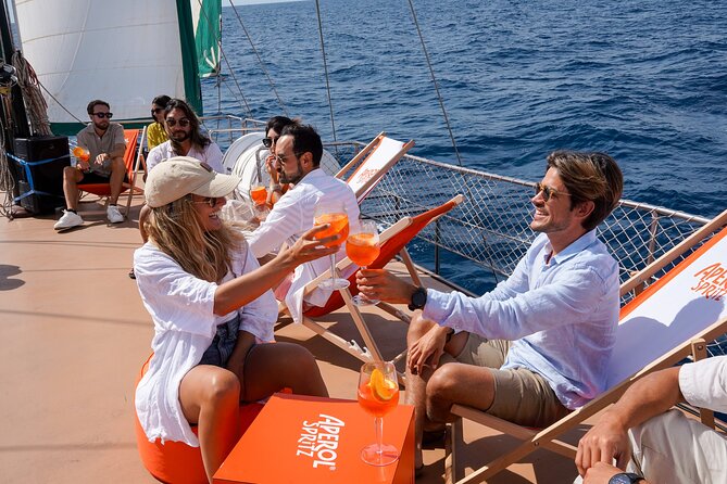 Live Music & Sunset Wooden Boat in Barcelona - What the 90-minute route feels like