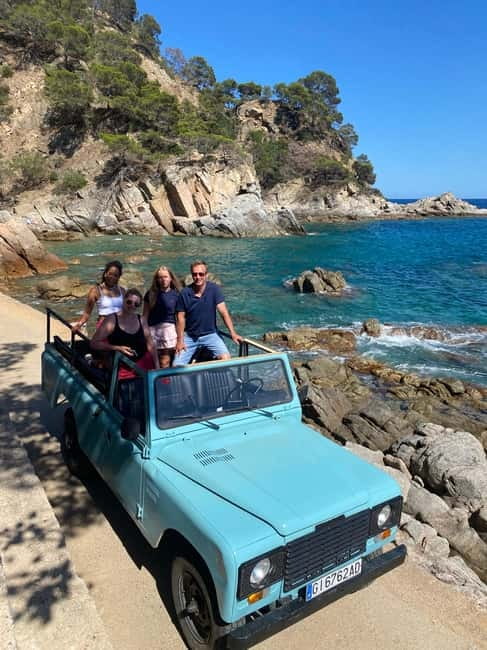 Lloret de Mar: Guided Sightseeing Tour in a 4x4 Vehicle - Beaches, cliffs, and the first big views