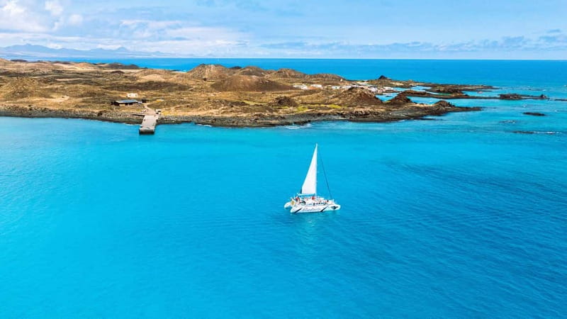 Lobos Island: 4-Hour Catamaran Trip with Lunch - Sailing from Corralejo Harbor to Lobos