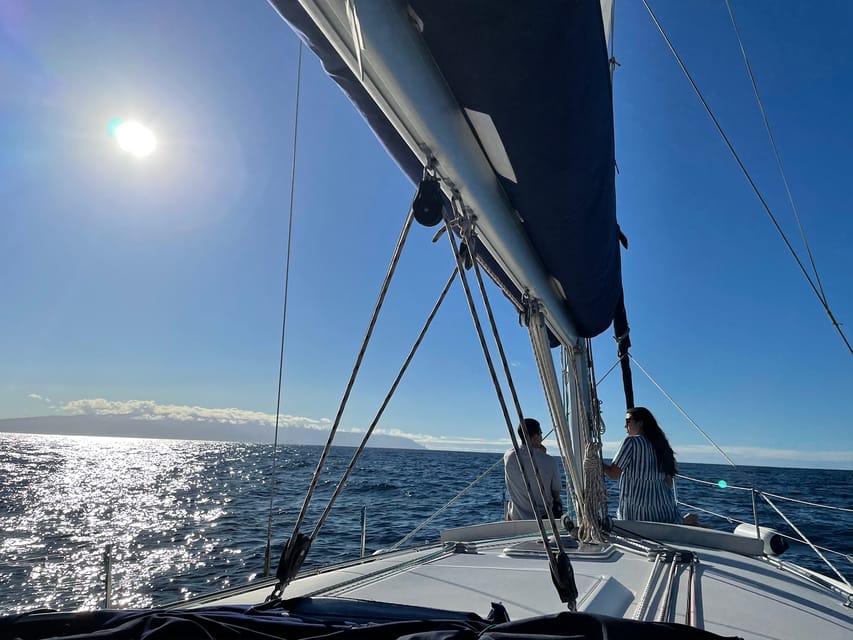 Los Gigantes: Sailing Excursion with Swimming, Drink & Tapas - Swimming and snorkeling in clear water