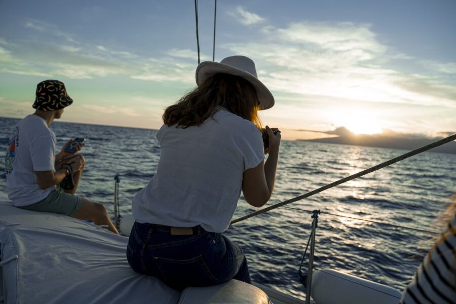 Los Gigantes: Sailing Excursion with Swimming, Drink & Tapas - Sailing below the red cliffs of Los Gigantes