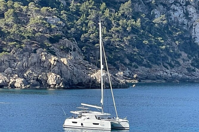 Luxury Catamaran sailing with welcome Drinks Tapas Max10-12Person - Key points at a glance