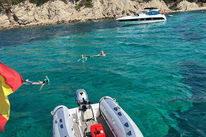 Luxury Catamaran sailing with welcome Drinks Tapas Max10-12Person - Who should book this catamaran?