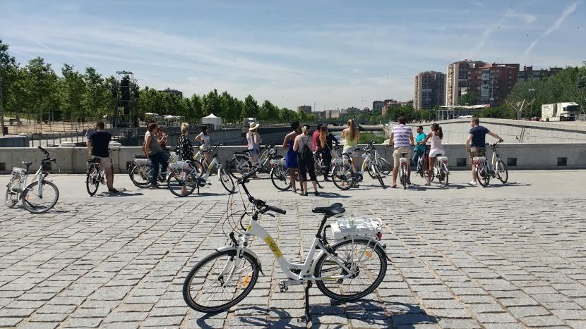 Madrid: 3-Hour Sightseeing Tour by Electric Bike - Why an electric bike works so well in Madrid