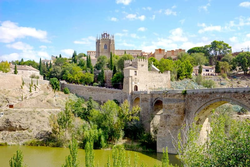 Madrid: 6-Hour Day Trip to Toledo with Guided Walking Tour - Who should choose this half-day tour?