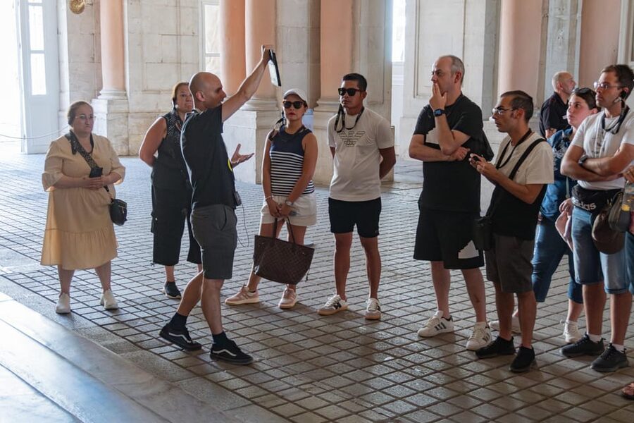Madrid: Afternoon Royal Palace and Almudena Cathedral Tour - The route, walking, and end point