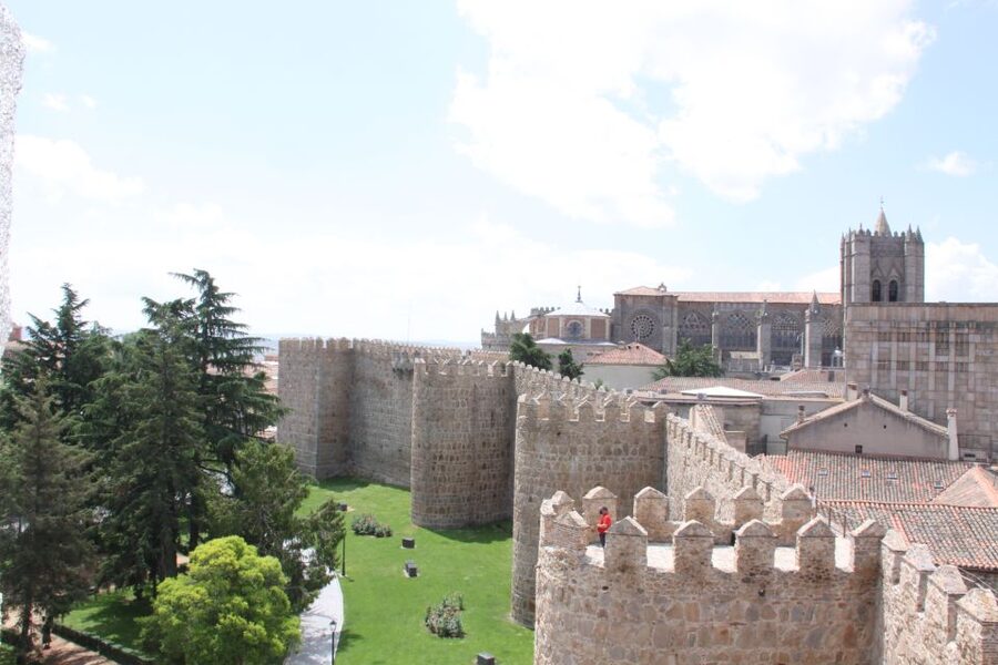 Madrid: Avila and Segovia Day Trip with Tickets to Monuments - Segovia Cathedral, the Lady of the Cathedrals