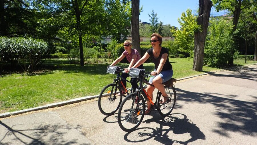 Madrid City Guided Bike/E-Bike Tour for Small Groups - Starting near Plaza de España and Debod Temple