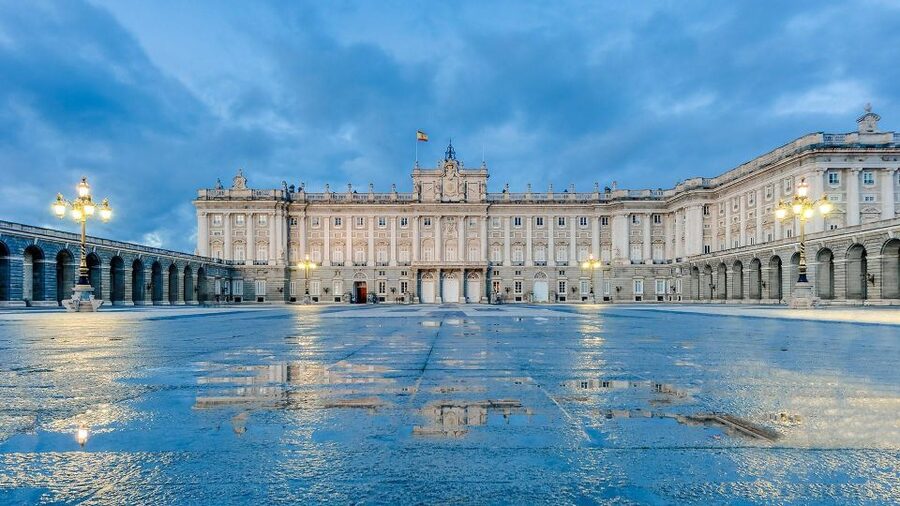 Madrid: City Highlights Guided Walking Tour - Meeting Maria, Ignacio, or another English-speaking guide