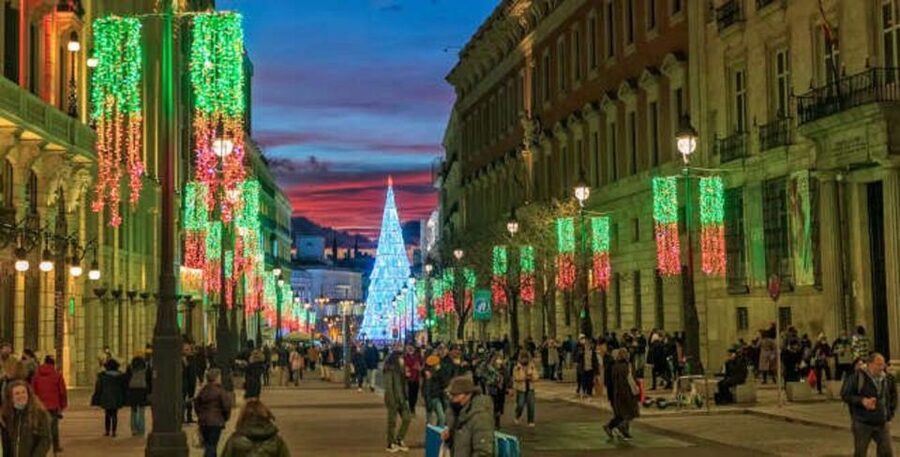Madrid: City Highlights Tuk Tuk Tour - San Miguel Market and Madrid’s food scene