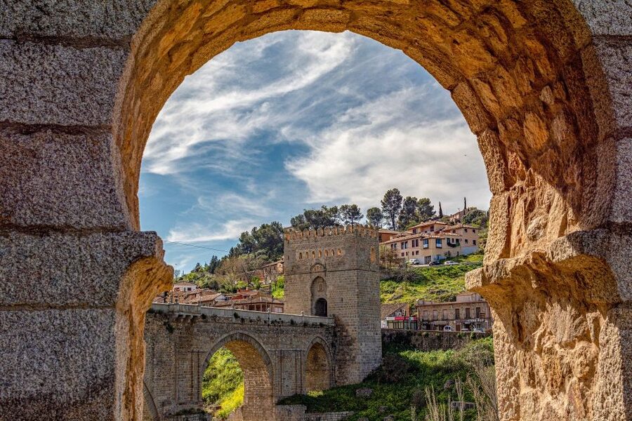 Madrid: Day Trip to Toledo with Walking Tour & Small Group - Why Toledo works well as a day trip from Madrid