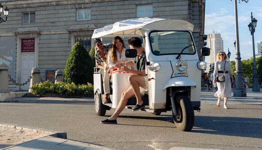 Madrid: Eco-Friendly, Private, and Unique Tuk Tuk Experience - Why a tuk tuk works well in Madrid